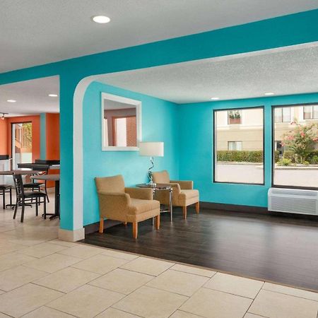 Howard Johnson By Wyndham Chattanooga Lookout Mountain I-24 Exterior photo