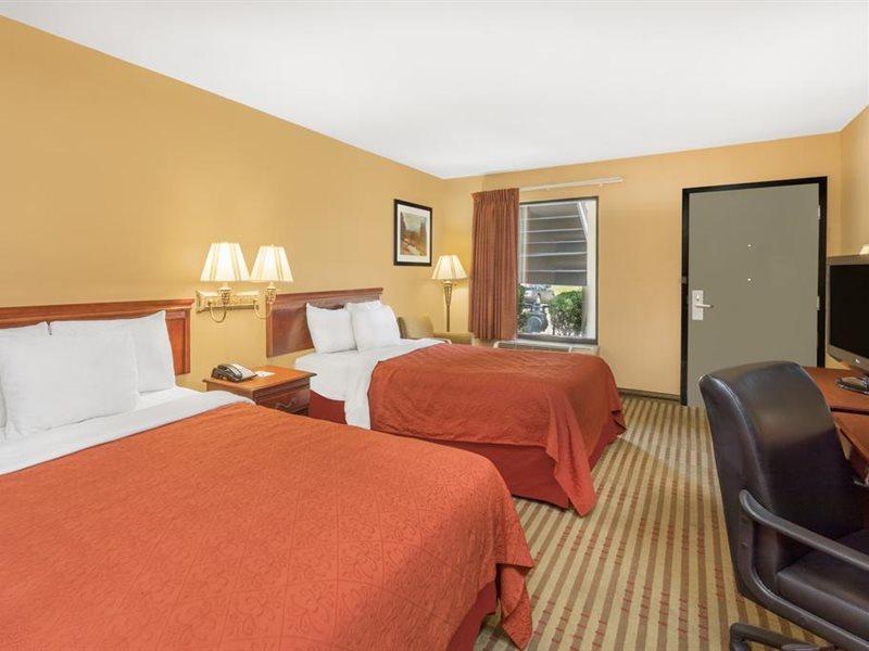 Howard Johnson By Wyndham Chattanooga Lookout Mountain I-24 Exterior photo
