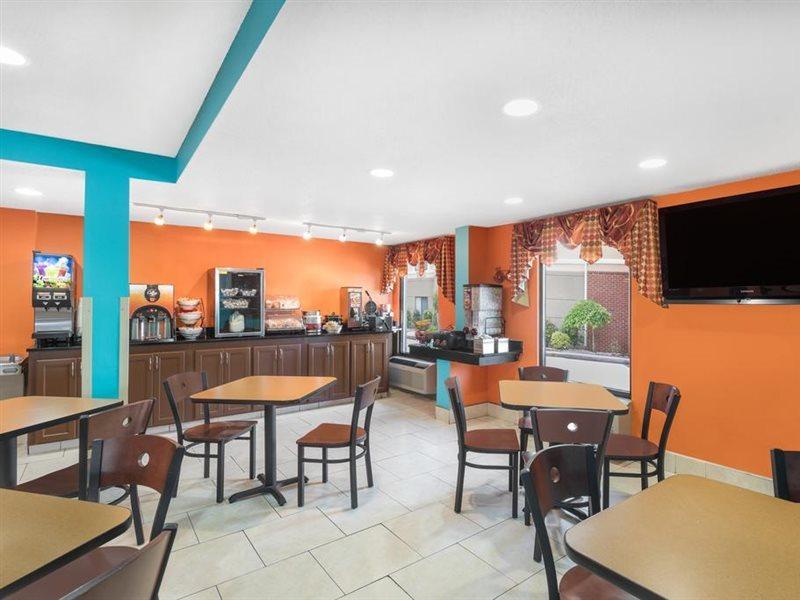 Howard Johnson By Wyndham Chattanooga Lookout Mountain I-24 Exterior photo