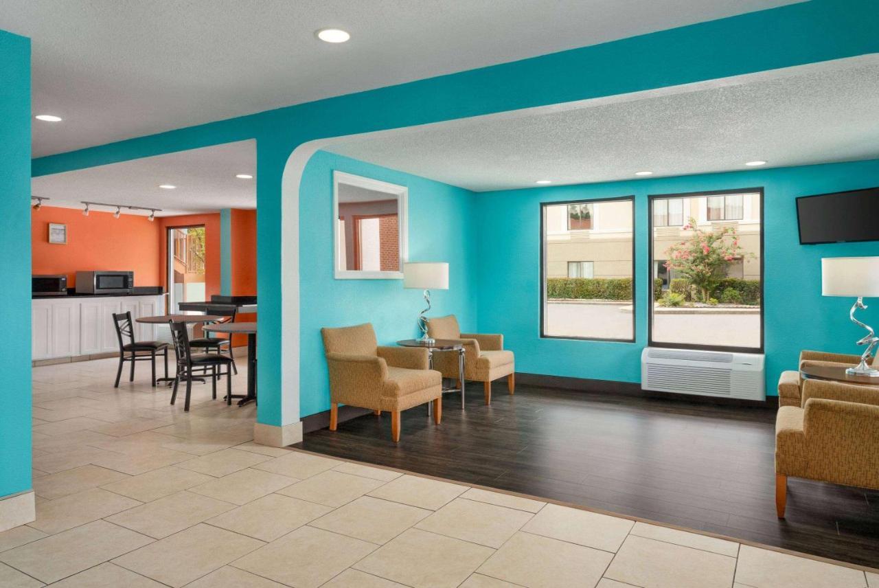 Howard Johnson By Wyndham Chattanooga Lookout Mountain I-24 Exterior photo