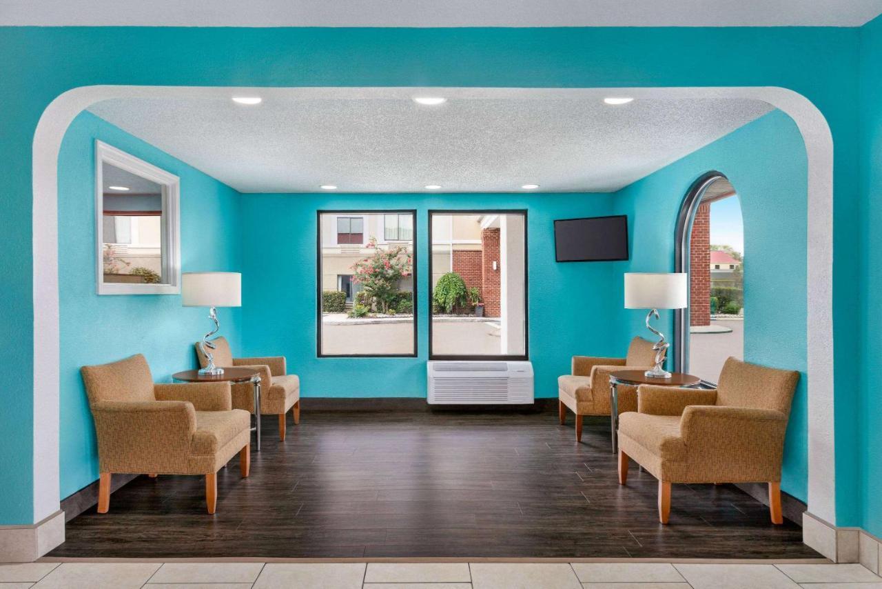 Howard Johnson By Wyndham Chattanooga Lookout Mountain I-24 Exterior photo