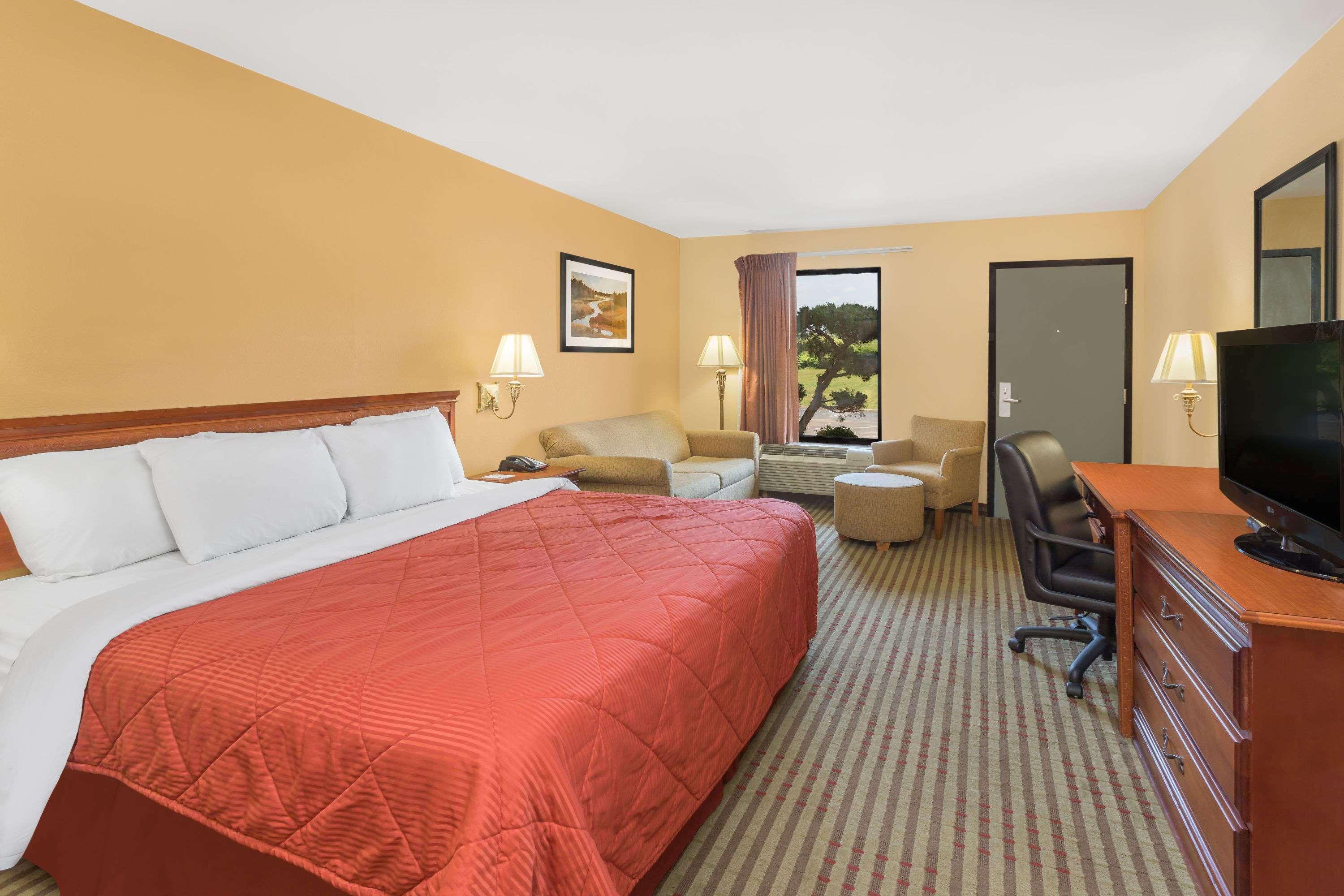 Howard Johnson By Wyndham Chattanooga Lookout Mountain I-24 Exterior photo