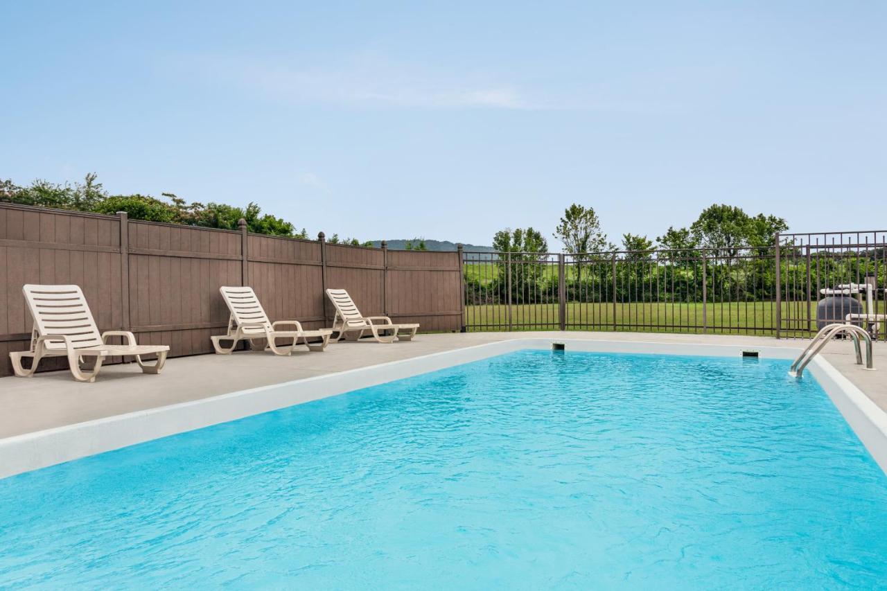 Howard Johnson By Wyndham Chattanooga Lookout Mountain I-24 Exterior photo