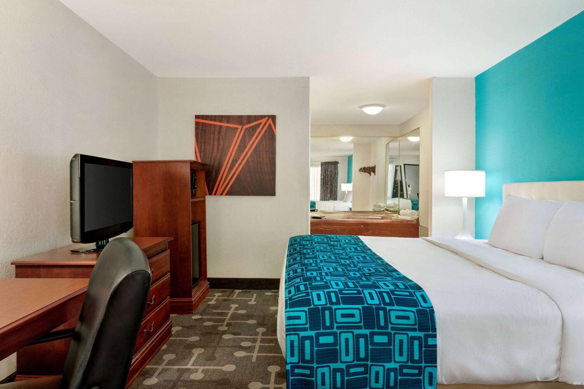 Howard Johnson By Wyndham Chattanooga Lookout Mountain I-24 Exterior photo