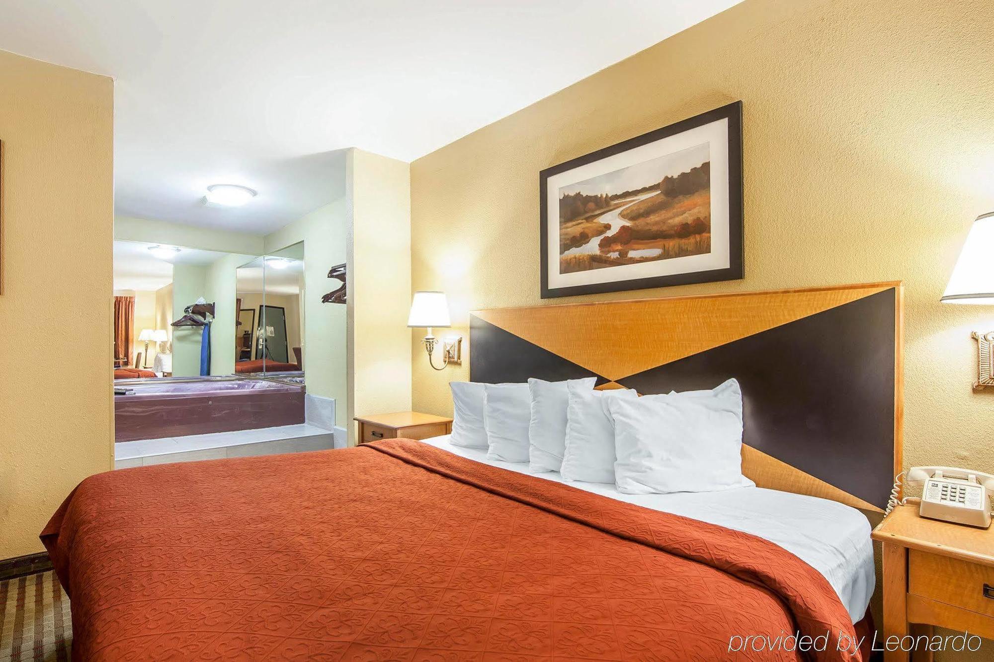 Howard Johnson By Wyndham Chattanooga Lookout Mountain I-24 Exterior photo