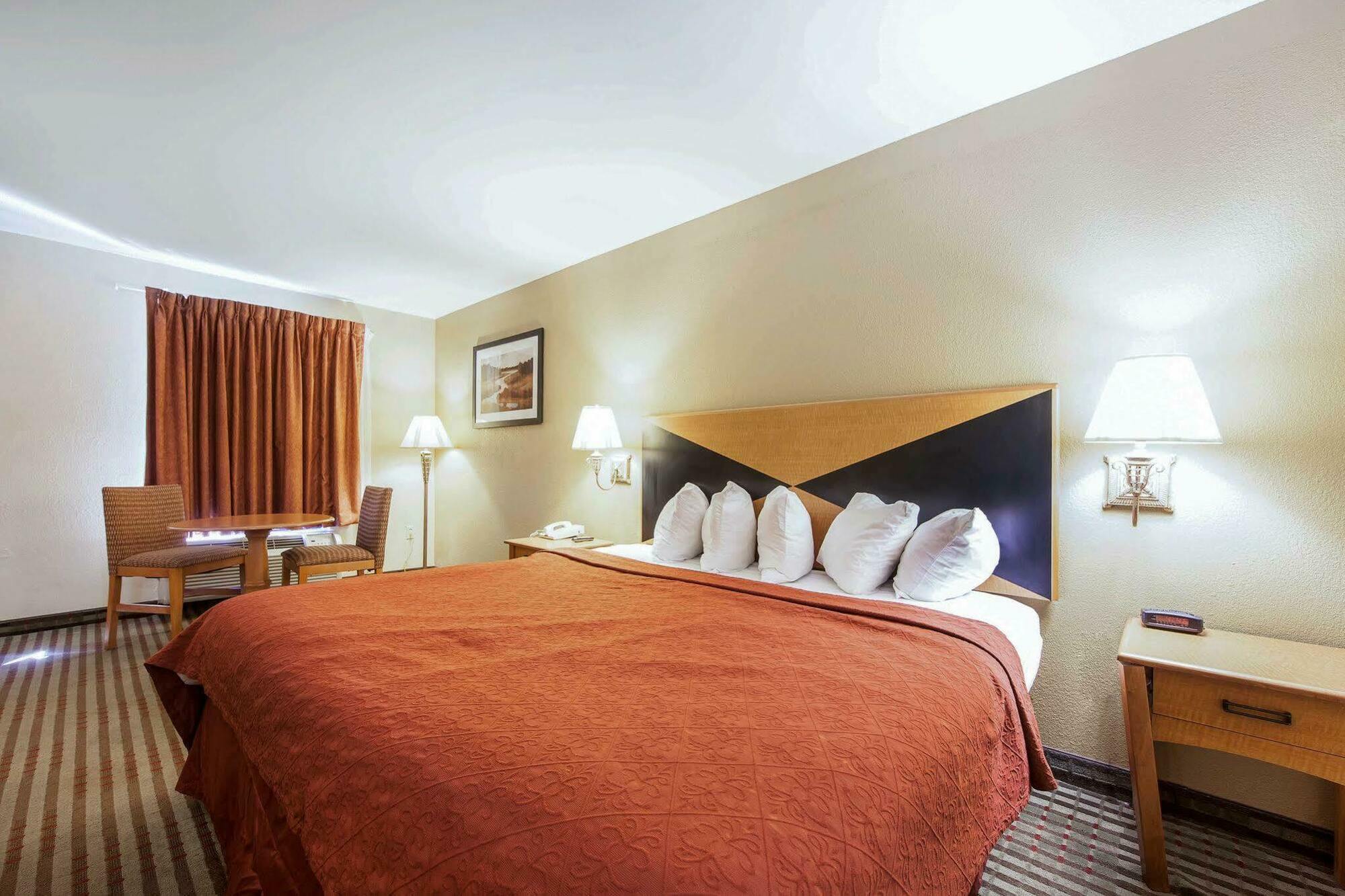 Howard Johnson By Wyndham Chattanooga Lookout Mountain I-24 Exterior photo